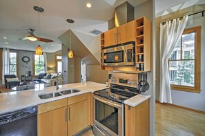 Apartment (1 Bedroom) | Interior - Modern Atlanta Loft Above Bakery in Cabbagetown! (Atlanta)