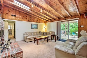 House (Multiple Bedrooms) | Interior - Walk to La Jolla Beach: Expansive 2-home Escape! (La Jolla)