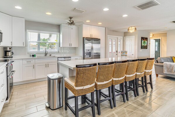 House (3 Bedrooms) | Interior - Cape Coral Home w/ Pool, Lanai, & Canal Access! (Cape Coral)