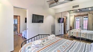 House (1 Bedroom) | Interior