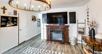 Welcoming Bullhead City Home w/ Pool & Game Room!