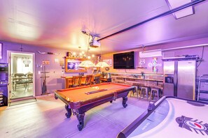 House (5 Bedrooms) | Interior