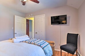 Interior - Decked-out Home: Hot Tub, Pool, Fire Pit & More! (Monroe)