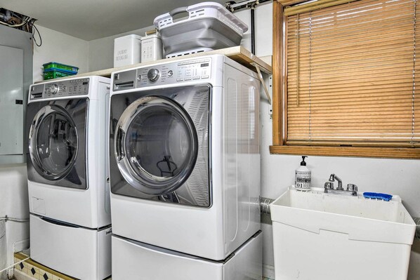 Interior - Decked-out Home: Hot Tub, Pool, Fire Pit & More! (Monroe)