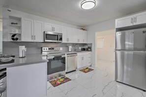 Casa (2 Bedrooms) | Interior