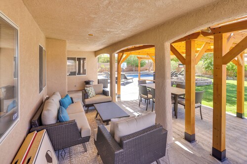 Lovely Bullhead City Retreat w/ Pool and Hot Tub