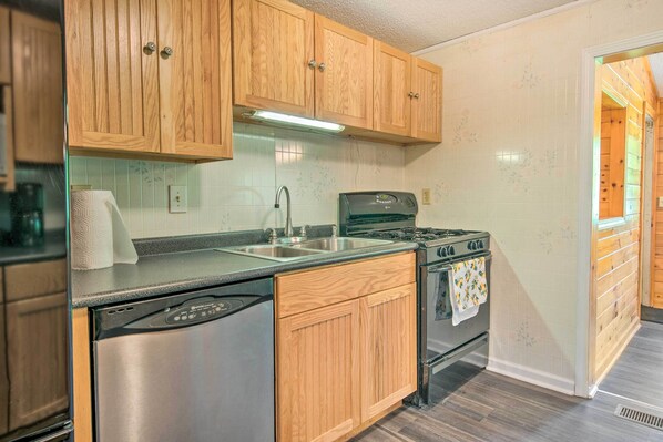 Interior - River Views & Covered Deck: Susquehanna Home! (Susquehanna)