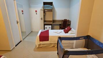 Habitación doble superior, 1 cama matrimonial | Insonorización, wifi gratis y ropa de cama