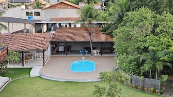Piscina all'aperto