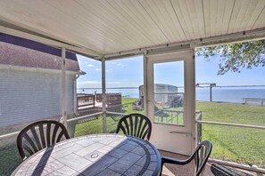 Cottage (2 Bedrooms) | Interior - Lakefront Cottage w/ Fishing & Private Yard! (Port Clinton)