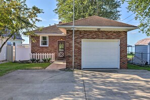 Cottage (2 Bedrooms) | Front of property - Lakefront Cottage w/ Fishing & Private Yard! (Port Clinton)