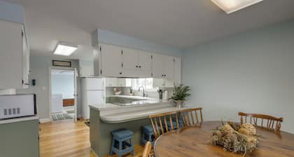 Burley Home w/ Playground - 1 Mi to Golf Course!