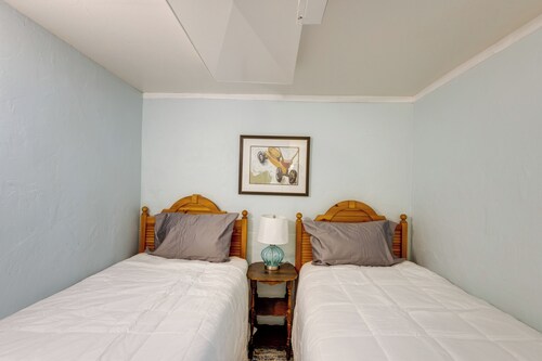 Burley Home w/ Playground - 1 Mi to Golf Course!