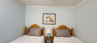 Burley Home w/ Playground - 1 Mi to Golf Course!