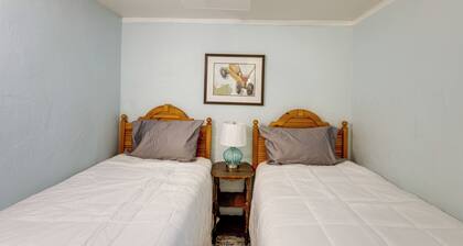 Burley Home w/ Playground - 1 Mi to Golf Course!