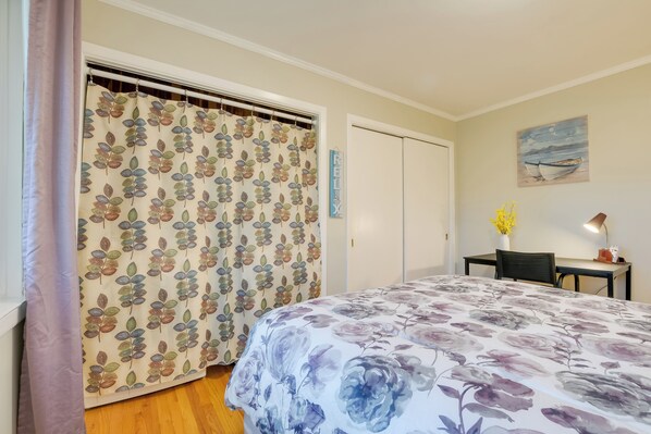 House (4 Bedrooms) | Interior - Waterfront Durham Oasis, Close to Everything! (Durham)