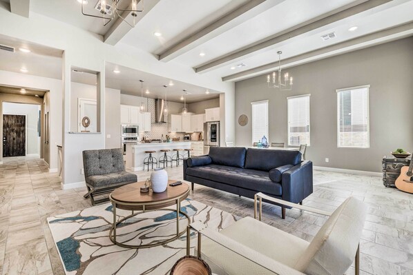 House (3 Bedrooms) | Front of property