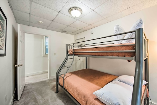 House (2 Bedrooms) | Interior