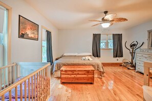 House (3 Bedrooms) | Interior - Spacious Home: Walk to Beach & Entertainment! (Surfside Beach)