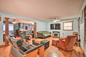 House (3 Bedrooms) | Interior - Spacious Home: Walk to Beach & Entertainment! (Surfside Beach)