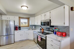 House (2 Bedrooms) | Interior - Lakefront Winneconne Home w/ Private Dock! (Winneconne)