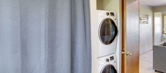 Lakefront Winneconne Home w/ Private Dock!