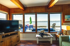 House (3 Bedrooms) | Interior - Waterfront Birch Bay Cabin: Beach Access & Sunsets (Blaine)