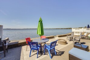 House (3 Bedrooms) | Interior - Waterfront Birch Bay Cabin: Beach Access & Sunsets (Blaine)