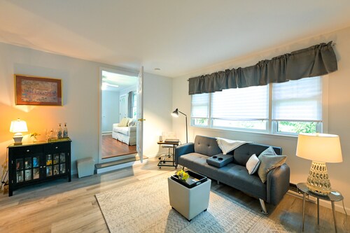 Pet-friendly New York Escape w/ Deck, Near Beaches