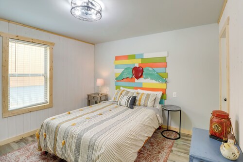 Cozy Studio Cabin ~ 1 Mi to Greers Ferry Lake!