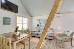 Apartment (0 Bedroom) | Interior