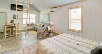 Cozy Studio Cabin ~ 1 Mi to Greers Ferry Lake!