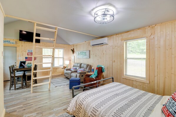 Apartment (0 Bedroom) | Interior