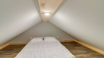 Apartment (0 Bedroom) | Interior