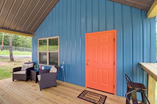 Beautiful Studio Cabin Near Greers Ferry Lake!