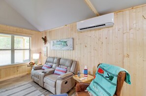 Apartment (0 Bedroom) | Interior - Beautiful Studio Cabin Near Greers Ferry Lake! (Higden)