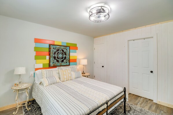 Apartment (0 Bedroom) | Interior - Studio Cabin in Higden: Boating, Fishing & More! (Higden)