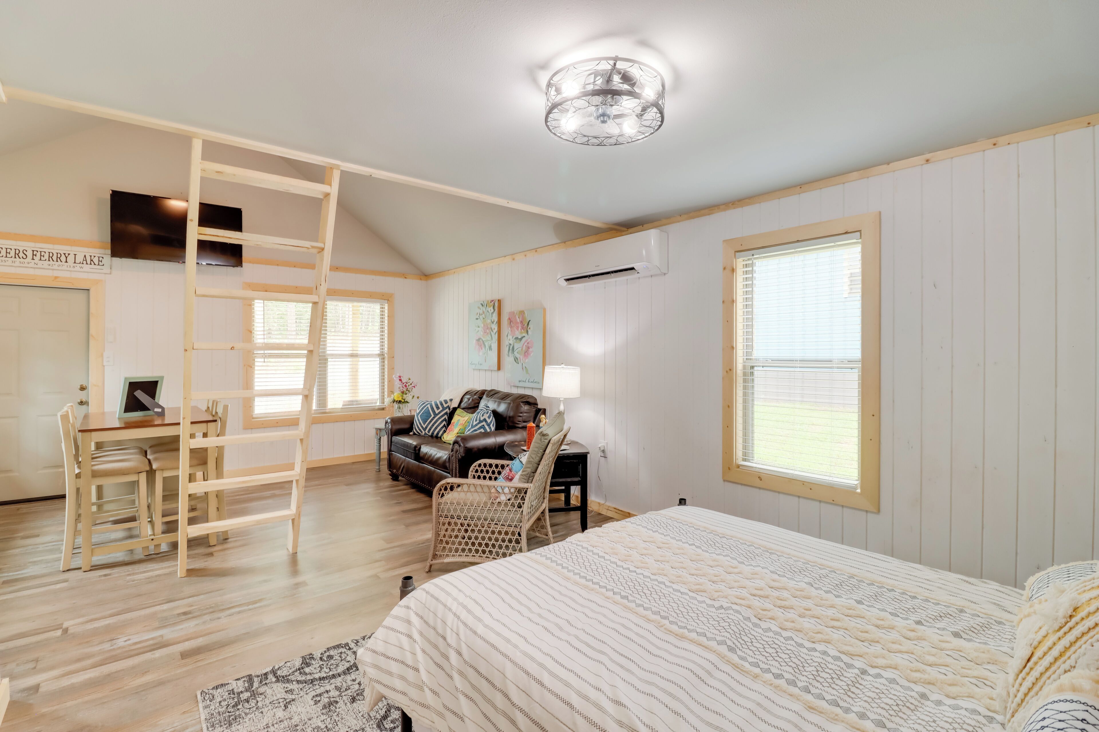 Apartment (0 Bedroom) | Interior