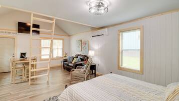 Apartment (0 Bedroom) | Interior