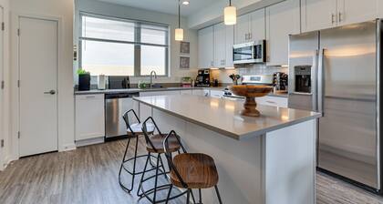 3 Mi to Center City: Philadelphia Townhome