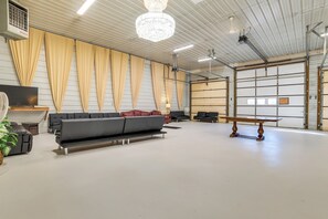 Apartment (0 Bedroom) | Interior