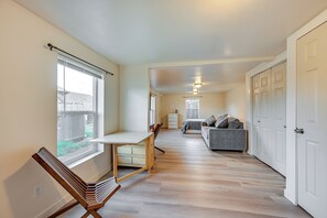 Apartment (0 Bedroom) | Interior - Cozy Tacoma Getaway w/ Grill & Hot Tub! (Tacoma)