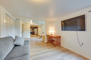 Apartment (0 Bedroom) | Interior