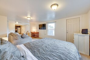 Apartment (0 Bedroom) | Interior