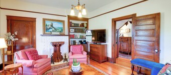 3 Mi to South Holston Lake: Home w/ Mtn Views