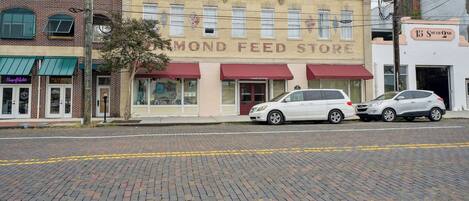 Apartment (0 Bedroom) | Interior