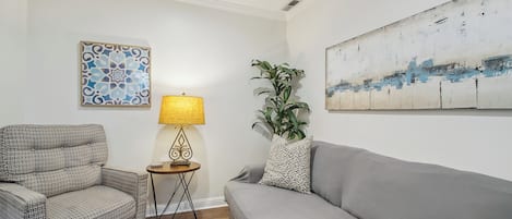 Apartment (0 Bedroom) | Interior