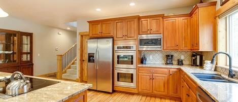 Rumah (5 Bedrooms) | Interior