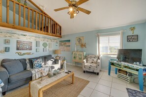 House (2 Bedrooms) | Interior - Little Gasparilla Island Paradise: Walk to Beach! (Placida)