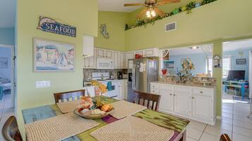 House (2 Bedrooms) | Interior